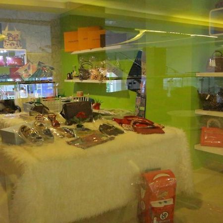 בנג'ארמאסין Golden Tulip Galaxy Hotel Banjarmasin מראה חיצוני תמונה