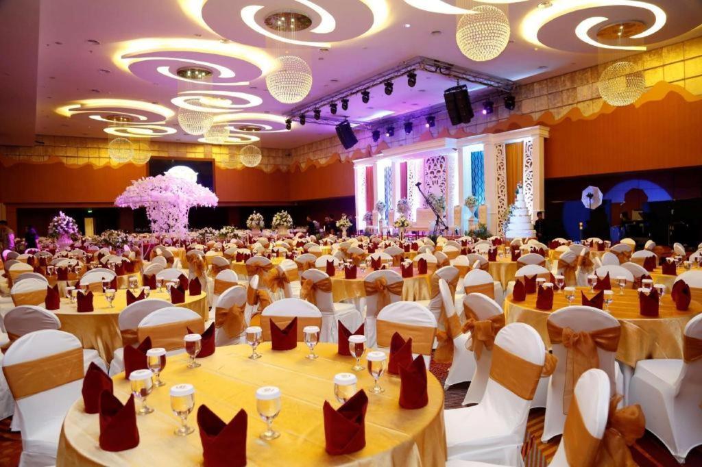 בנג'ארמאסין Golden Tulip Galaxy Hotel Banjarmasin מראה חיצוני תמונה