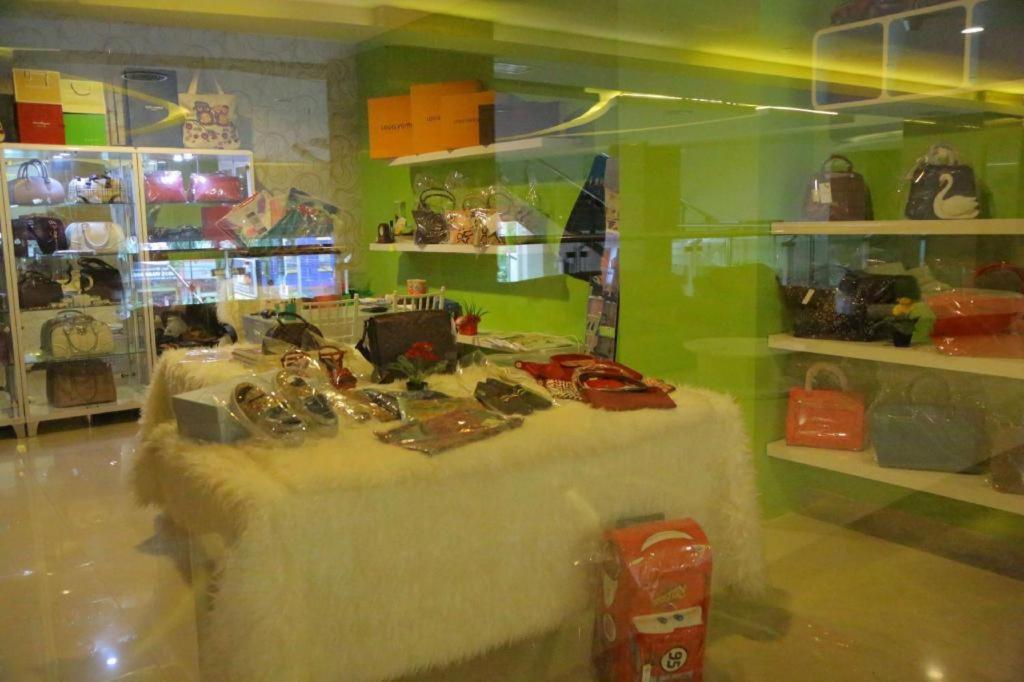 בנג'ארמאסין Golden Tulip Galaxy Hotel Banjarmasin מראה חיצוני תמונה