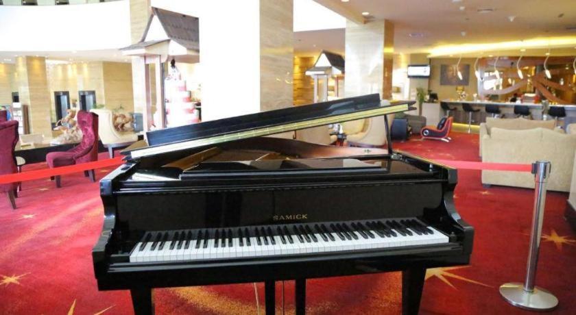 בנג'ארמאסין Golden Tulip Galaxy Hotel Banjarmasin מראה חיצוני תמונה