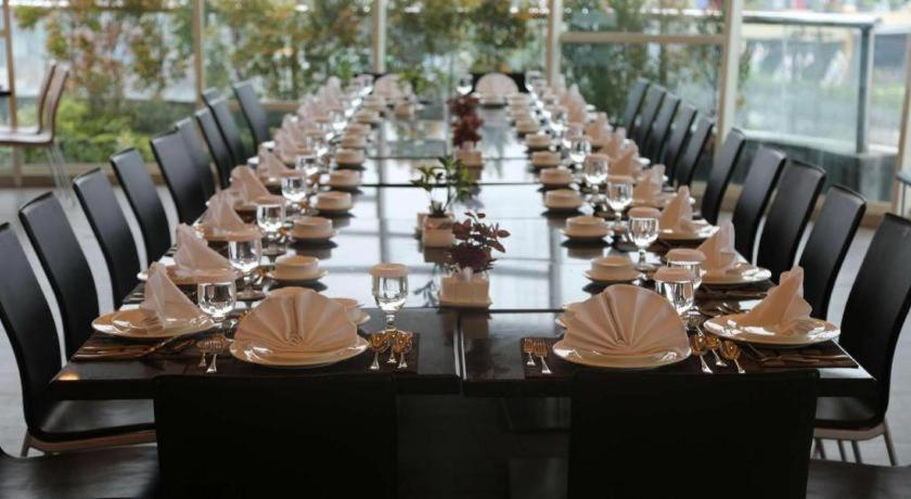 בנג'ארמאסין Golden Tulip Galaxy Hotel Banjarmasin מראה חיצוני תמונה
