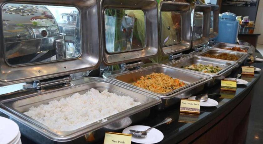 בנג'ארמאסין Golden Tulip Galaxy Hotel Banjarmasin מראה חיצוני תמונה