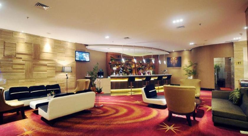 בנג'ארמאסין Golden Tulip Galaxy Hotel Banjarmasin מראה חיצוני תמונה