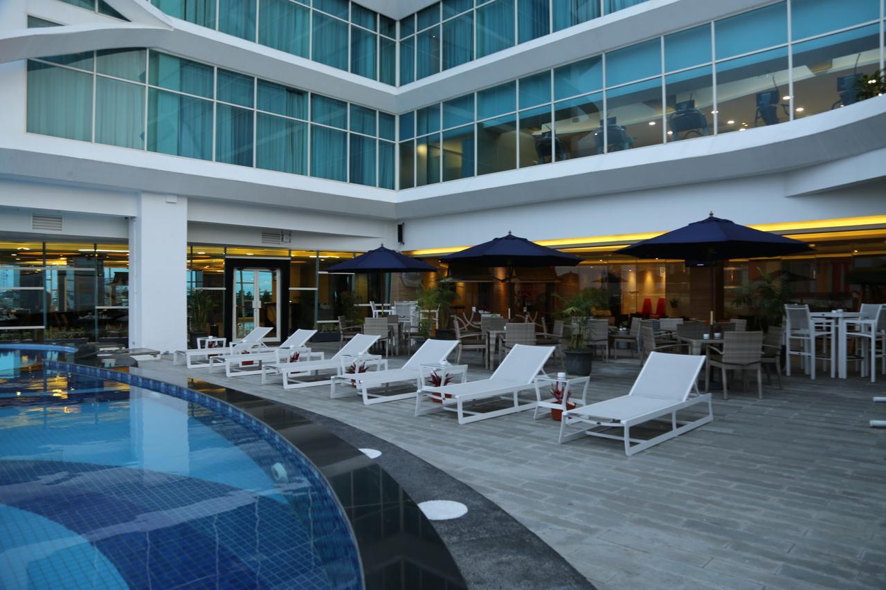 בנג'ארמאסין Golden Tulip Galaxy Hotel Banjarmasin מראה חיצוני תמונה