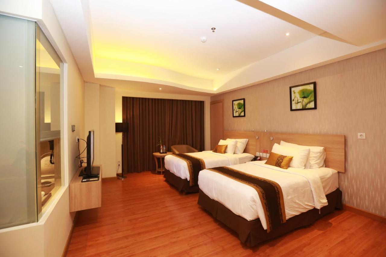 בנג'ארמאסין Golden Tulip Galaxy Hotel Banjarmasin מראה חיצוני תמונה