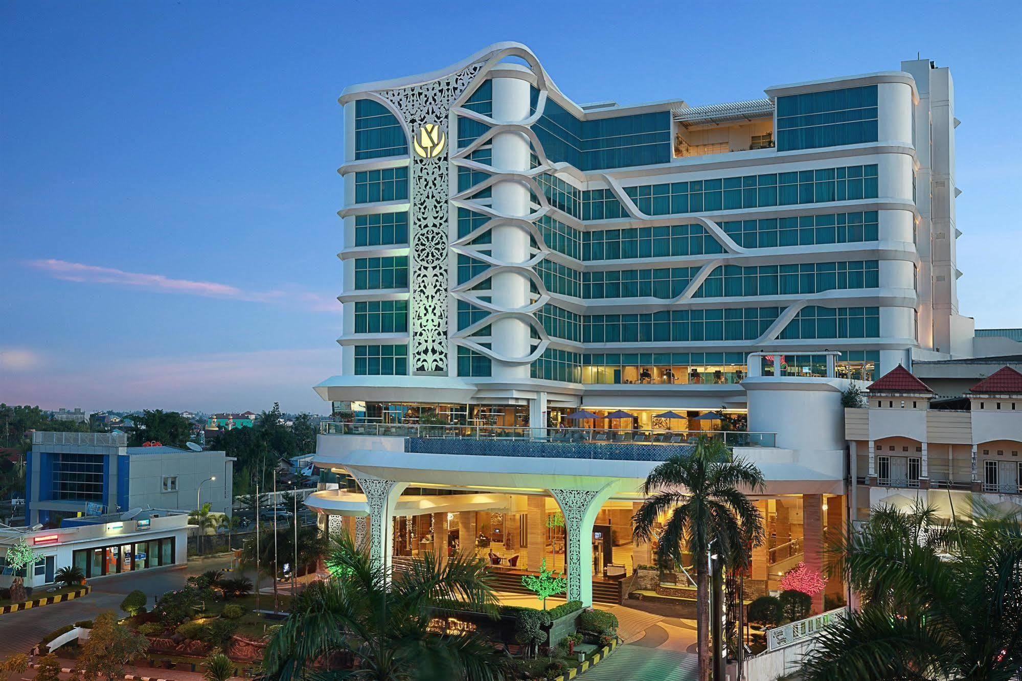 בנג'ארמאסין Golden Tulip Galaxy Hotel Banjarmasin מראה חיצוני תמונה